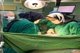 نوزاد دختر توسط تیم جراحی مرکز آموزشی درمانی و پژوهشی الزهرا (س) در بیمارستان حشمت رشت  بدنیا آمد.